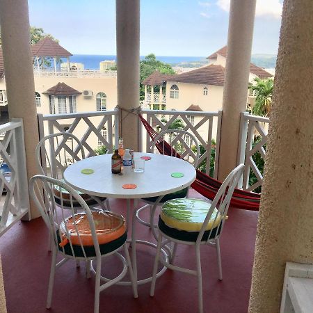 #D1 Castle Studio Wifi King Bed Ocho Rios Jamaica Extérieur photo
