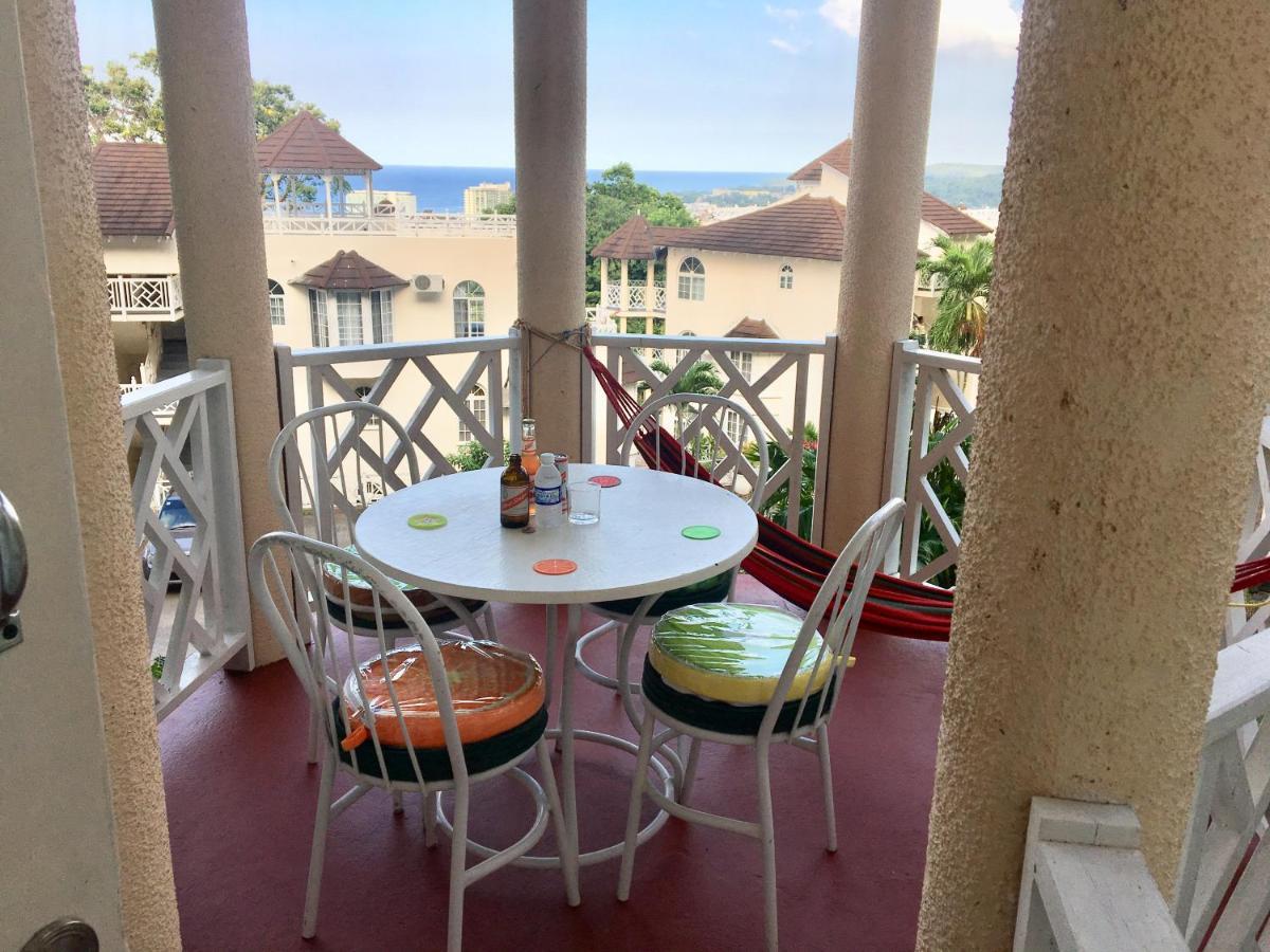 #D1 Castle Studio Wifi King Bed Ocho Rios Jamaica Extérieur photo